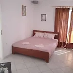 Ana סטומורסקה