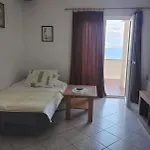Ana * סטומורסקה