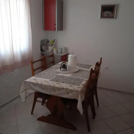 Ana Apartment