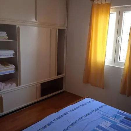 Apartment Ana Stomorska