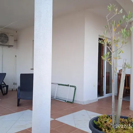 Apartment Ana *